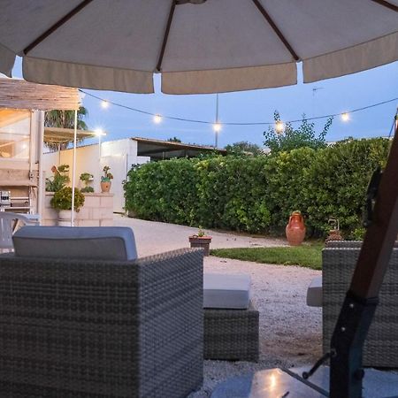 مبيت وإفطار أودجانو لا كييزا Terra D'Otranto المظهر الخارجي الصورة